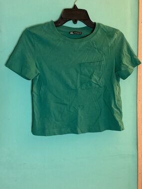 Zara Cropped Pocket Tee Size Small EUC